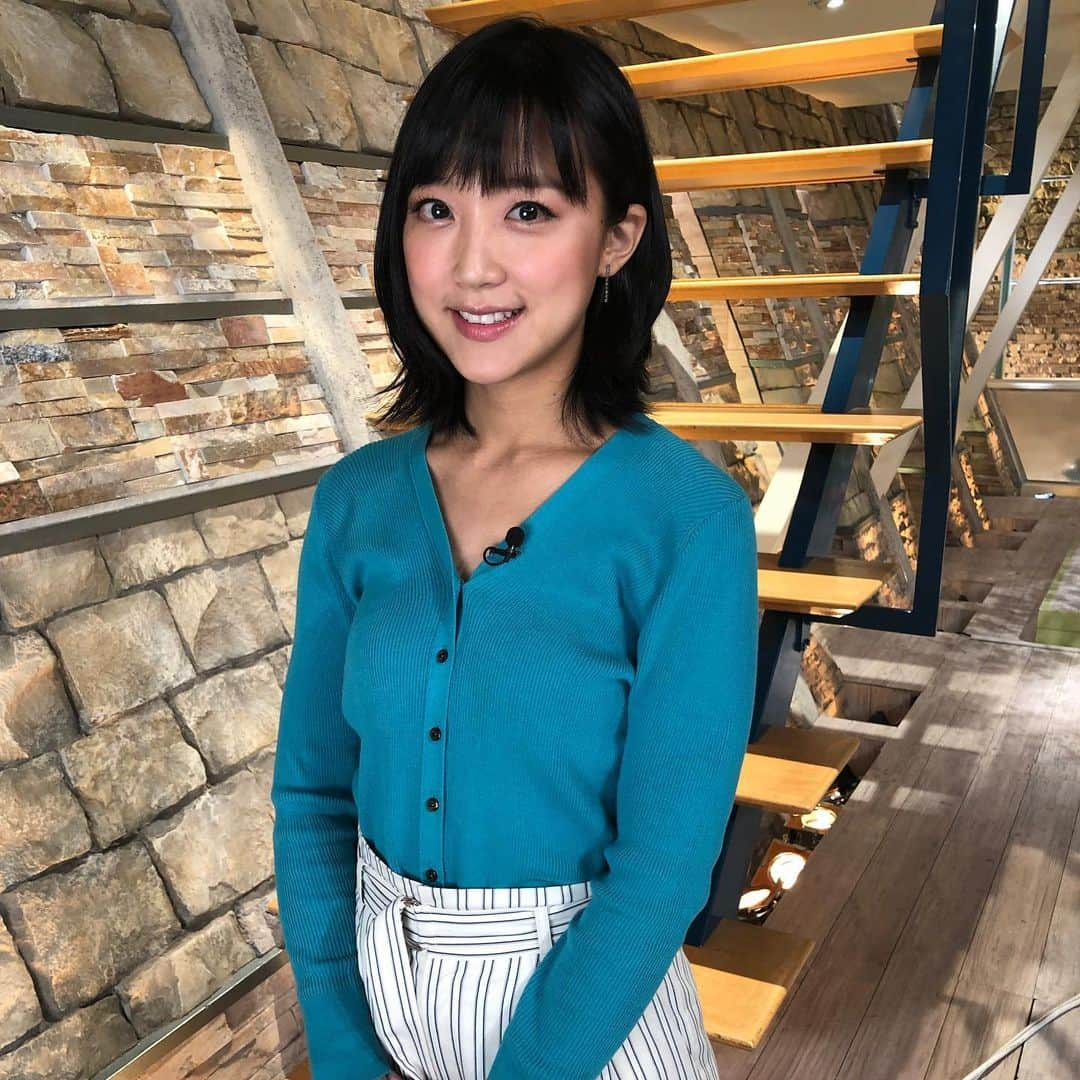 竹内由恵さんのインスタグラム写真 - (竹内由恵Instagram)「更新が遅くなってしまいました！先週の報道ステーションの衣装をご紹介します✨今日も東京は気持ちの良い天気でしたが、衣装も半袖が多くなってきました^_^  1枚目 ブラウス・スカート NOLLEY'S(ノーリーズ) 2枚目 カーディガン・ワンピース EPOCA THE SHOP(エポカ ザ ショップ) 3枚目 ブラウス・スカート AMACA(アマカ) 4枚目 ブラウス・スカート INED(イネド) 5枚目 カーディガン・パンツ NOLLEY'S(ノーリーズ)  #nolleys #epocatheshop #amaca #ined #アナウンサー衣装」5月8日 18時02分 - yoshie0takeuchi