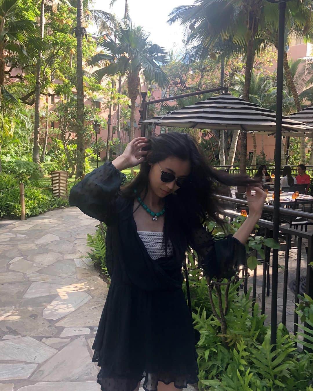 のインスタグラム：「I ran out of captions...🌴」