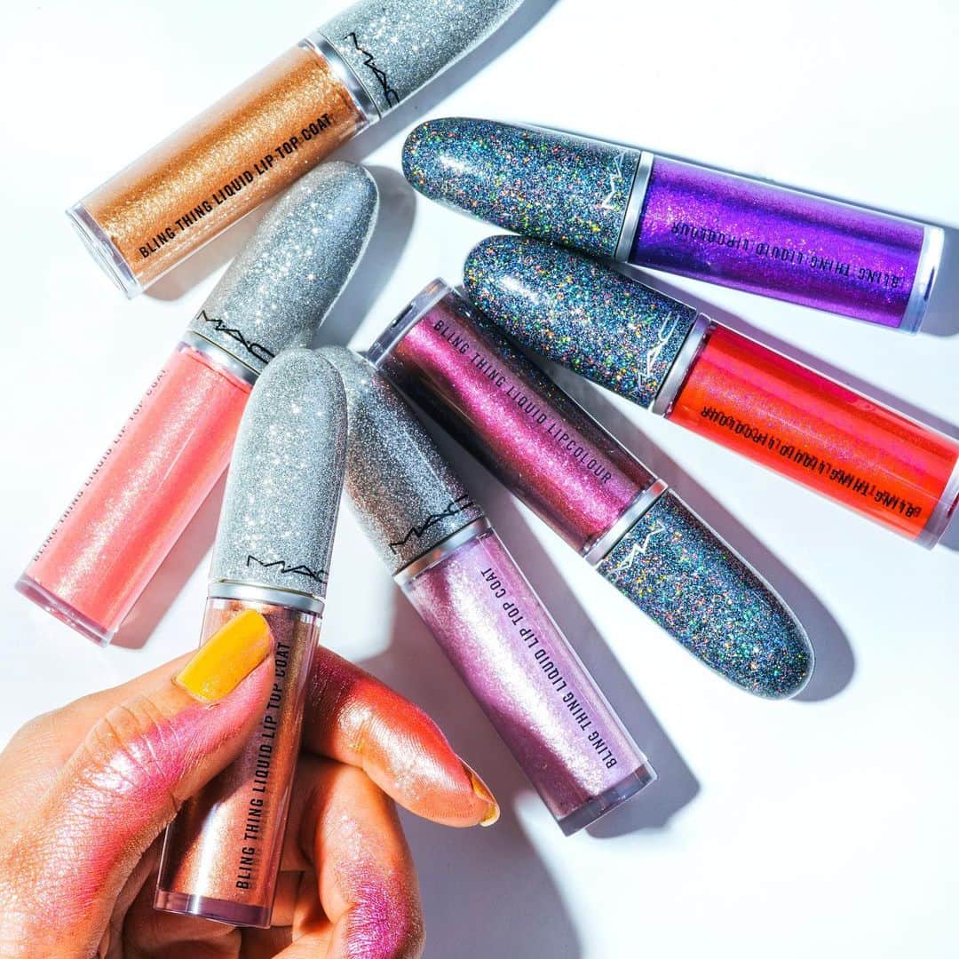 M∙A∙C Cosmetics Japanのインスタグラム：「⠀ 単色でも重ね付けでも魅力的な 限定のリキッド リップカラー💋 #MACGetBlazed #MACゲットブレーズド ⠀ *全国 5/10発売 (公式オンラインショップ発売中) ⠀ ⠀ DESIGN: M·A·C ARTIST RINO KASAI @rino416⠀@macprotokyo PHOTO: @takaki_iwata ⠀ ⠀ ⠀ ⠀ ⠀ ⠀ #MACCosmeticsJapan #MACコスメ #MACCosmetics  #MAC #コスメ #メイク  #リップ #リキッドリップ #リップメイク #MACリップ #グリッター #メタリック #限定」