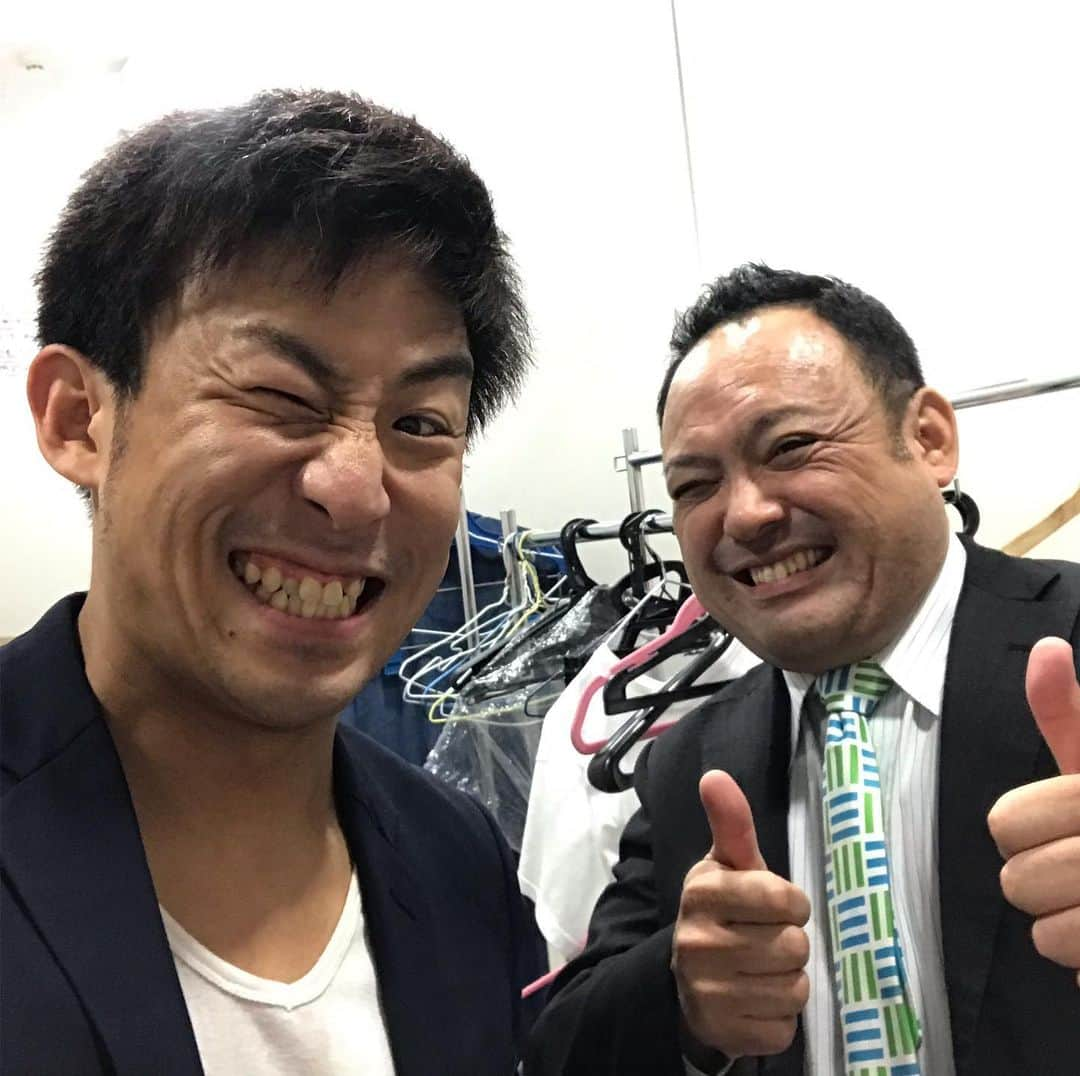 菊地浩輔さんのインスタグラム写真 - (菊地浩輔Instagram)「G.Wにごっちり演じさせてもらいました！ 劇団クラゲ荘 「才能の無いぼくら」 みんなで突っ走った5日間9公演でした！！ 今回の作品に関われた事が今後の自分の財産になると思える舞台でした！ 主演の幸さん！ 桂さん！ 順平くん！ 足木くん！ 茶谷さん！ ヒデさん！ 新村ちゃん！ 橘さん！ 雨ちゃん！ みきちゃん！ にゃんちゃん！ たいちゃん！ 宇都宮くん！ 大谷くん！ 金岡くん！ 川崎くん！ 平くん！ 富永さん！ 永松さん！ 汐風さん！ 木村さん！ 佐藤さん！ 冬子さん！ 竹内さん！ せいちゃん！ 遊喜師匠！ そして、 脚本演出の万吉さん！！ ありがとうございました！！ 稽古から本番終わるまでの約1ヶ月間、ホントに濃い時間を過ごさせてもらいました！！ なのに！万吉さんと幸さんと写真撮り忘れた！！！ なーにやってんだかよ！  #劇団クラゲ荘 #才能の無いぼくら #演劇 #芝居」5月8日 18時21分 - okikusaaan