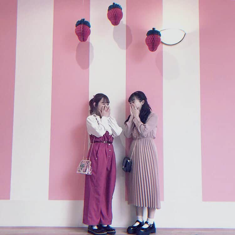 「SNOW」顔認識カメラアプリのグルメインスタ