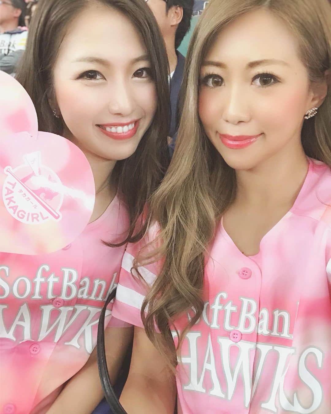 のインスタグラム：「. 皆さま今日もお仕事お疲れさまでした🕊✨ . 今週末はSoftBankHAWKSタカガールデー in ヤフオクドーム🥰✨ 前回の東京ドーム戦は球場内がピンク一色で とっても楽しかった💗✨ また行きたいなぁー🥰⚾️✨ . #タカガール #タカガールデー #タカガールデー2019 #ホークス #ソフトバンクホークス #ソフトバンク #takagirl #takagirlday #softbank #softbankhawks #ヤフオクドーム #野球 #野球女子 #baseball #tokyo #japan #武田奈津美」