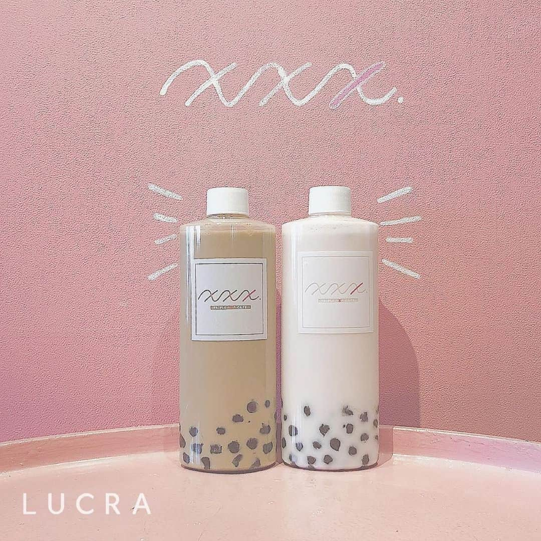 LUCRA（ルクラ）さんのインスタグラム写真 - (LUCRA（ルクラ）Instagram)「大阪の新世界にある「triple x cafe」 ボトルタピオカやフォトジェニックなスイーツが楽しめる事で人気なお店💕  ㅤㅤㅤ  平日 11:00〜19:00 土日祝 10:00〜21:00ㅤㅤ  ㅤㅤㅤ  ㅤㅤㅤ  Photo by  @kasasasao  ㅤㅤㅤ  ㅤㅤㅤㅤㅤㅤㅤㅤㅤㅤㅤㅤㅤㅤ  ㅤㅤㅤㅤ ㅤㅤ  #xxx_cafe#triplexcafe#大阪#大阪カフェ#新世界 ㅤㅤㅤ  LUCRA公式Instagram上で紹介させて頂くお写真を募集中！写真に#lucrajp をつけるかタグ付けして投稿してくださいね♡ ㅤㅤㅤ  #カフェ #カフェ巡り #渋谷カフェ#代官山カフェ#表参道カフェ#名古屋カフェ#カフェ巡り好きな人と繋がりたい#カフェ好きな人と繋がりたい#インスタ映え#カフェ好き #タピ活#タピオカミルクティー#タピオカ巡り#タピオカ#shibuya#instagood#instalike#like4like#followme#tapioca #food」5月8日 19時01分 - lucra_app