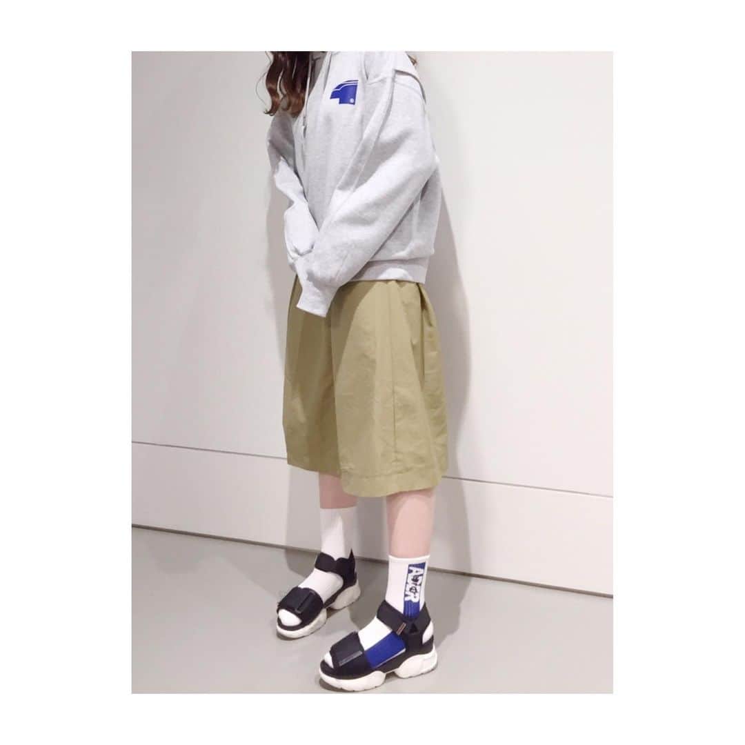 かれん（古賀かれん）さんのインスタグラム写真 - (かれん（古賀かれん）Instagram)「﻿ ﻿ ﻿ 去年買ったソックス﻿ やっと履けた🧦ADER﻿ ﻿ #かれんのしふく」5月8日 19時17分 - lgm_karen_official