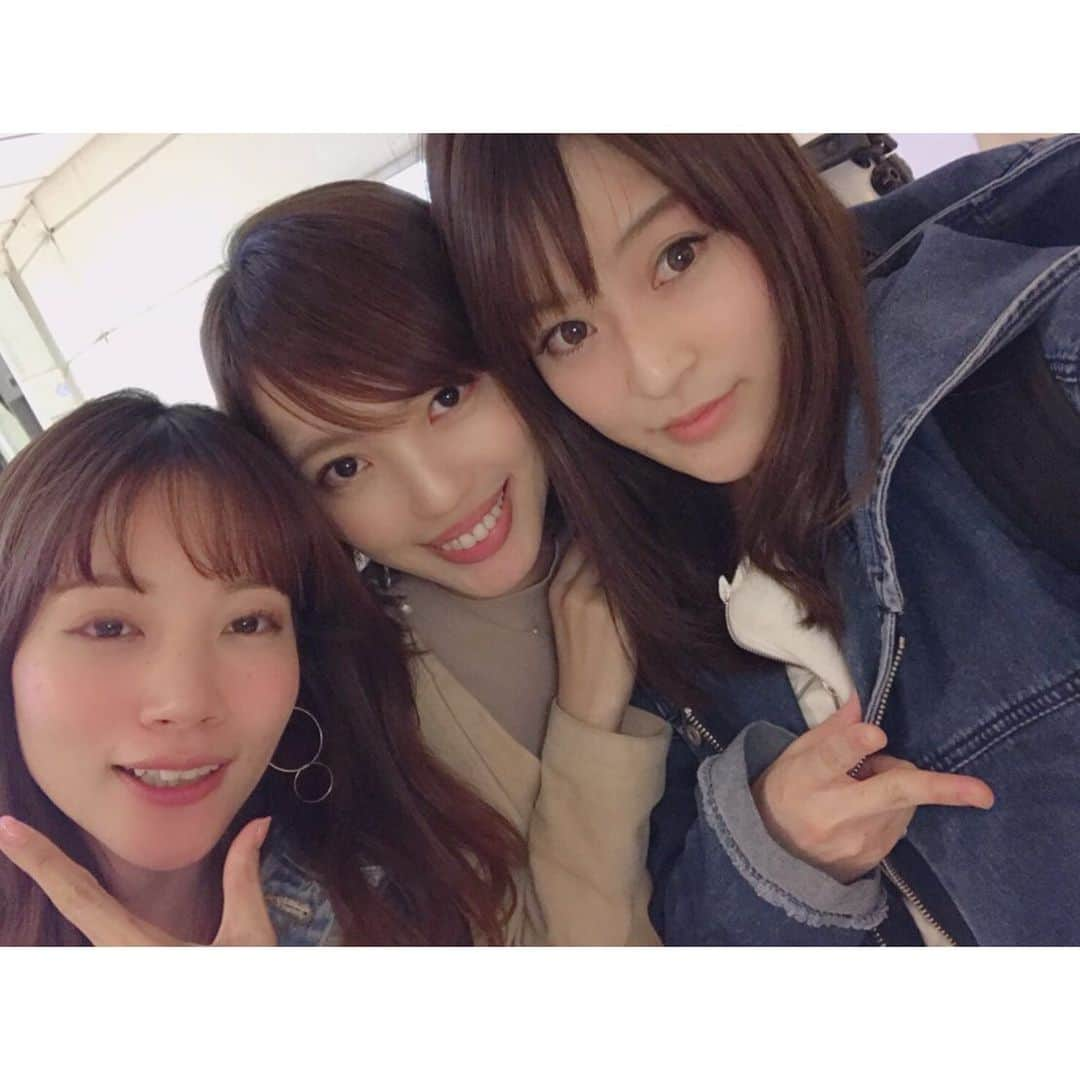 古田ちさこさんのインスタグラム写真 - (古田ちさこInstagram)「けいもとこと3人集合♡ ・ 表参道のGRIND☕︎ 駅近で穴場だよ♩ ノンアルコールで終電まで。笑 なのに話し足りない。笑 最後の写真私半目疑惑だけどお気に入りだから載せちゃう🤤 ・ #ちけも#bff#bffs#表参道カフェ#表参道バー#ご飯も美味しいよ#omotesando#表参道grind#女子会#オレンジのクッション#私とけいちゃん遠慮して#オレンジタオルをまわしましょーって言ってもとこに託した#🍊」5月8日 19時35分 - chisakofuruta