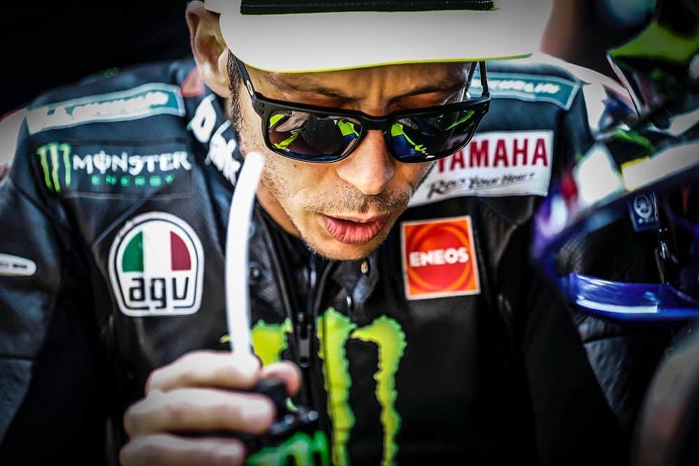 バレンティーノ・ロッシのインスタグラム：「Jerez circuit,Spain Sunday,MotoGP Race 📸 @falex79 @gigisoldano @jesusrobledo @calloalbanese」