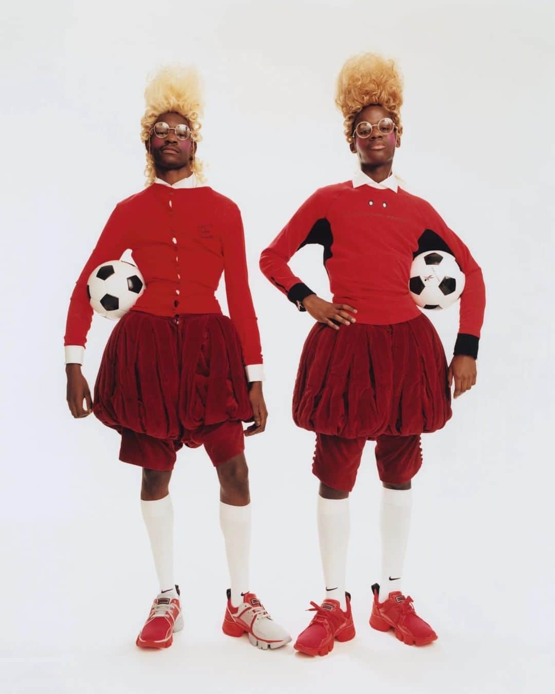 i-Dさんのインスタグラム写真 - (i-DInstagram)「⚽❤ Back of the net! ❤⚽⁣ ⁣ Lea Colombo and Ibrahim Kamara's beautiful sports-inspired fashion story is live on i-D.co for your viewing pleasure. 👀⁣ ⁣ [The Homegrown Issue, no. 355, Spring 2019]⁣ .⁣ .⁣ .⁣ Photography @leacolombo ⁣⁣ Styling @ibkamara⁣⁣⁣ Grace wears Jumper @ndreaskronthaler for @viviennewestwood. shirt @hugo_official. Shorts National Theatre Costume Hire. Glasses @chanelofficial. Socks @nike. Shoes @givenchyofficial. ⁣ Dion wears Jumper @neilbarrett. Shirt @hugo_official. Shorts National Theatre Costume Hire. Glasses @chanelofficial. Socks @Nike. Shoes @Givenchy.⁣ #IbKamara #LeaColombo #Football #Nike #Givenchy #Chanel #Hugo」5月8日 20時30分 - i_d