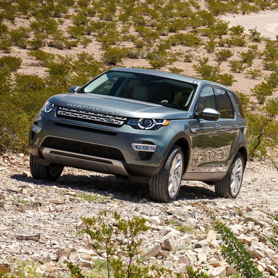 Land Roverさんのインスタグラム写真 - (Land RoverInstagram)「With Terrain Response delivering assured performance on any surface, there’s no limit to the possibilities of exploration in the #LandRover #DiscoverySport. Start your adventure by searching Land Rover Discovery Sport test drive.  #4x4 #Adventure #Exploration #Carsofinstagram #Instacar #SUV #CarLifestyle #LandRover #Cars #Car #AutomotiveDesign」5月8日 20時30分 - landrover