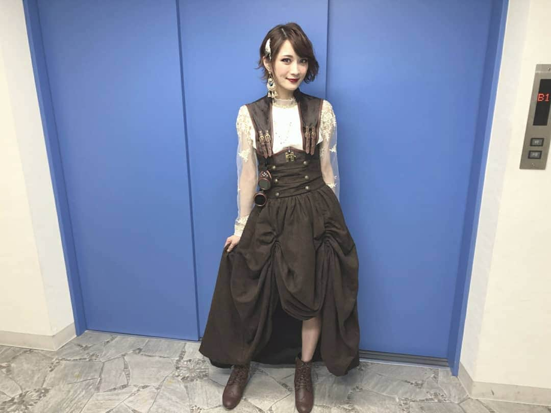 AYASAさんのインスタグラム写真 - (AYASAInstagram)「🖤❤️ Ayasa Theater～episode 11～ Day.2🎻🎻2nd. stage👿🖤 #バヨリン弾きの衣装 #steampunk ・ ・ #ayasatheater #白金高輪seleneb2 #暗黒ライブ #ライブ終了直後」5月8日 20時33分 - ayasa_doya