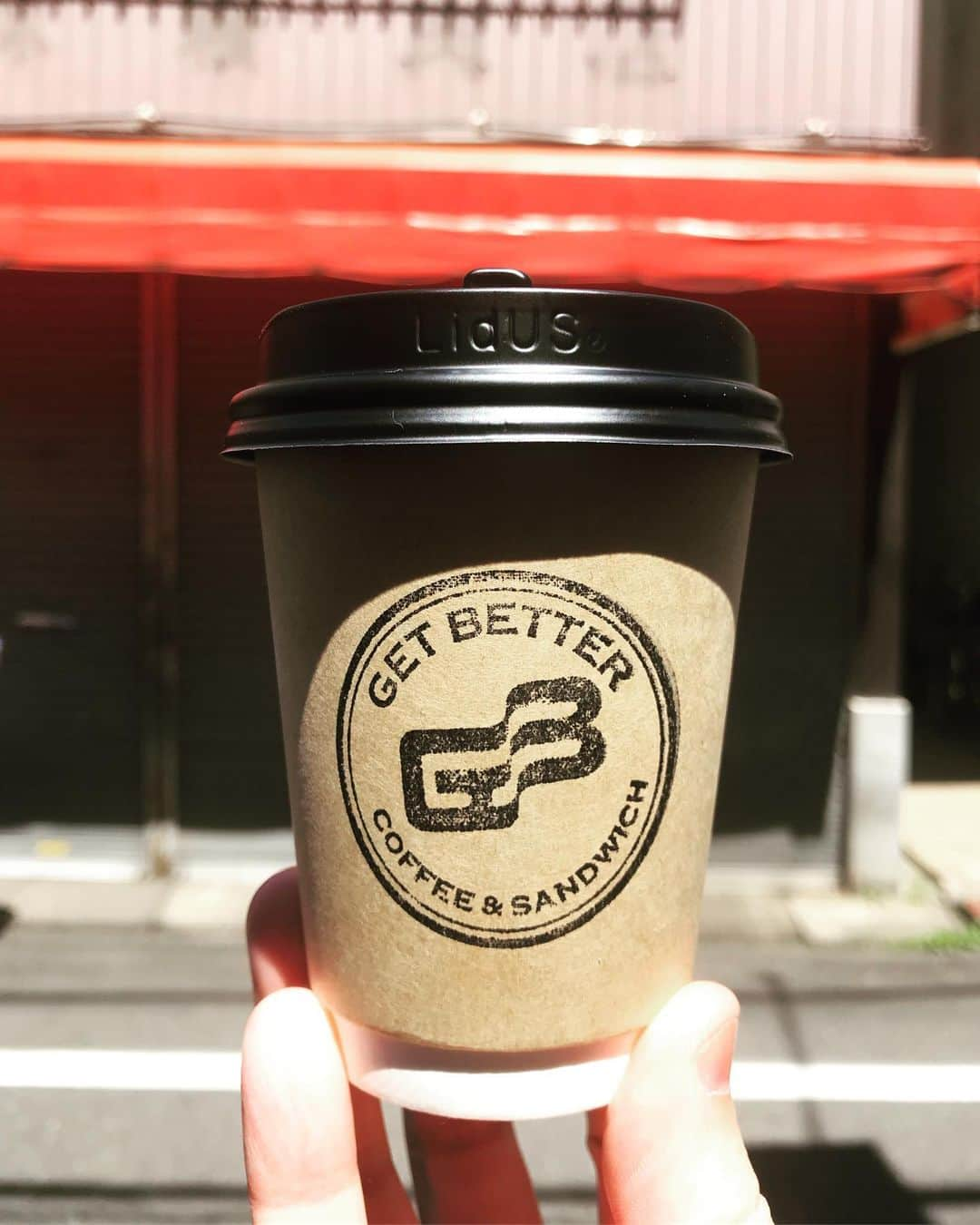 goodcoffeemeさんのインスタグラム写真 - (goodcoffeemeInstagram)「A new little coffee spot in Hatsudai. Coffee by Single O!  @vja  #getbettercoffeeandsandwitch #goodcoffee_hatsudai #goodcoffee_tokyo #singleojapan」5月9日 6時41分 - goodcoffeeme