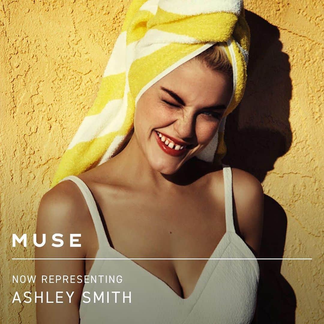 Ashley Smithさんのインスタグラム写真 - (Ashley SmithInstagram)「Excited to announce I’m now represented by @musemodelsnyc 🦋💋👾 Ashley is back in the game 💅🏼」5月8日 22時33分 - therealashsmith