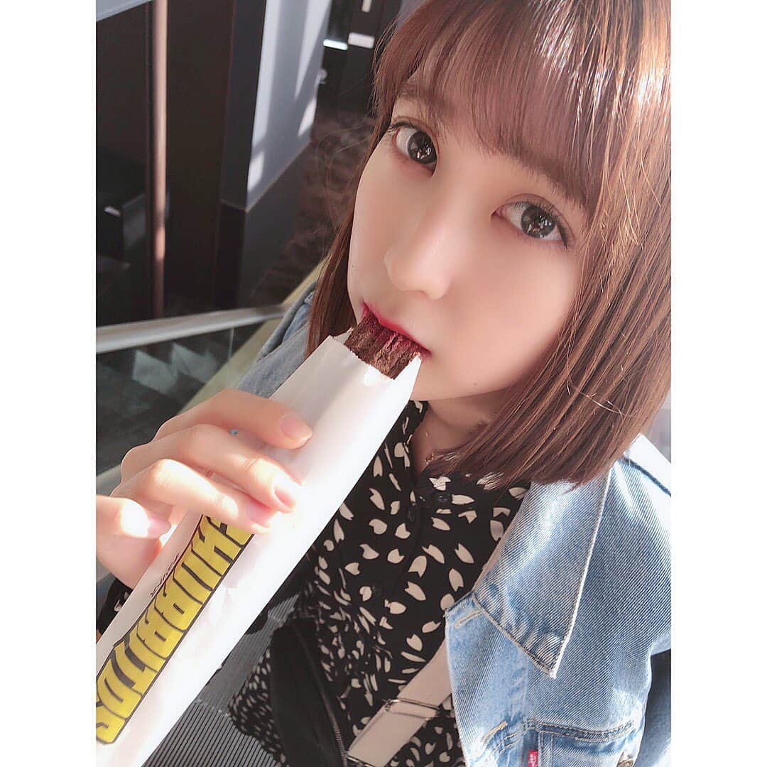 松岡菜摘のインスタグラム：「. . 映画みてきた〜！ . 愛がなんだ 名探偵ピカチュウ 観たよっ . #映画 #愛がなんだ #名探偵ピカチュウ #チュロス #churros #chocolate」
