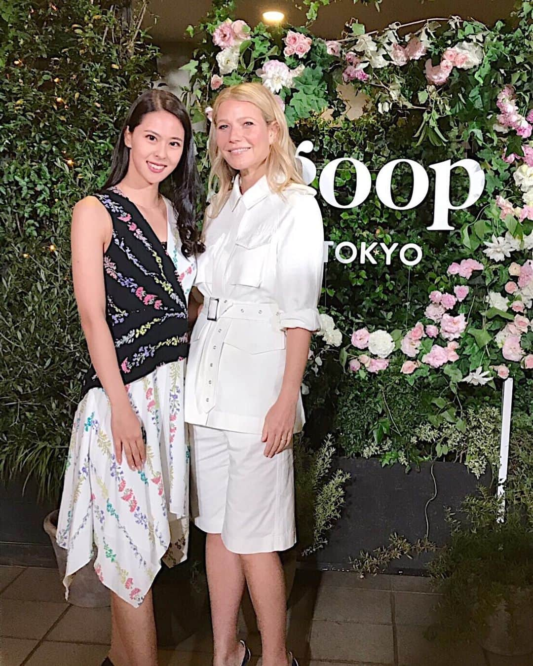 阿部桃子さんのインスタグラム写真 - (阿部桃子Instagram)「GOOP TOKYOのパーティにて、グウィネス・パルトローさんにお会いすることができました😍💖💖 . こんなに近くでグウィネスさんを見ることができ、更にお写真まで撮っていただけるなんて🥺🥺💓 ハリウッド女優としてのグウィネスさんも本当に素晴らしい方で尊敬していますが、一人の女性として、自身のブランドに対する熱い想いを知ることができ、感動しました😌✨✨ お会いできて本当に本当に嬉しかったです🥰‼︎ . I'm happy I could meet Gwyneth Paltrow at GOOP TOKYO. Thank you for giving me a precious opportunity❤︎ . #goop #goopjapan #gwynethpaltrow #gwyneth #hollywood #beauty #health #美容 #健康」5月8日 22時50分 - momokoabeofficial