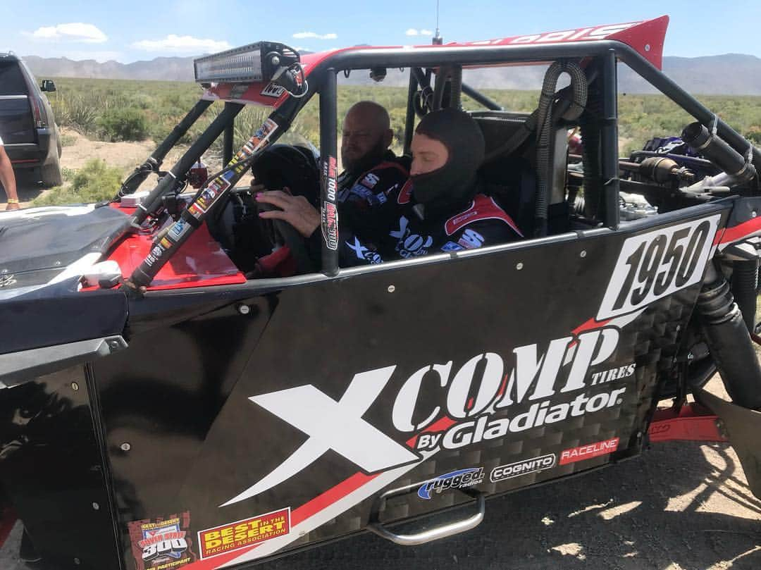 Caitlyn Jennerさんのインスタグラム写真 - (Caitlyn JennerInstagram)「Had a great weekend racing with my son @burtonjenner for @gladiatortires ... still recovering from the 300 miles off road, through the Nevada desert.」5月8日 22時44分 - caitlynjenner