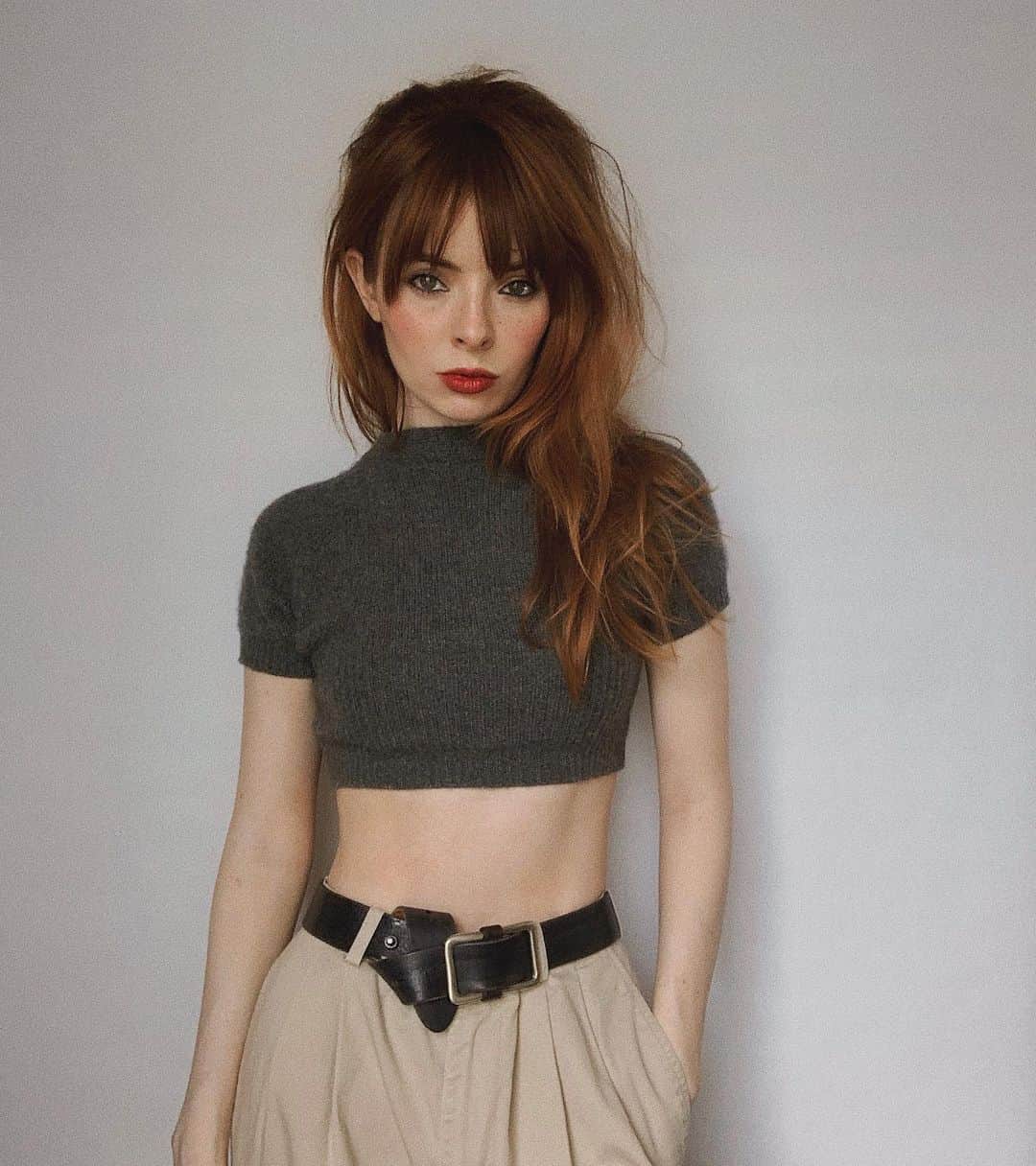 ジェーン・アルドリッジのインスタグラム：「@prada spring 2001 sweater and @ralphlauren chinos ❤️」