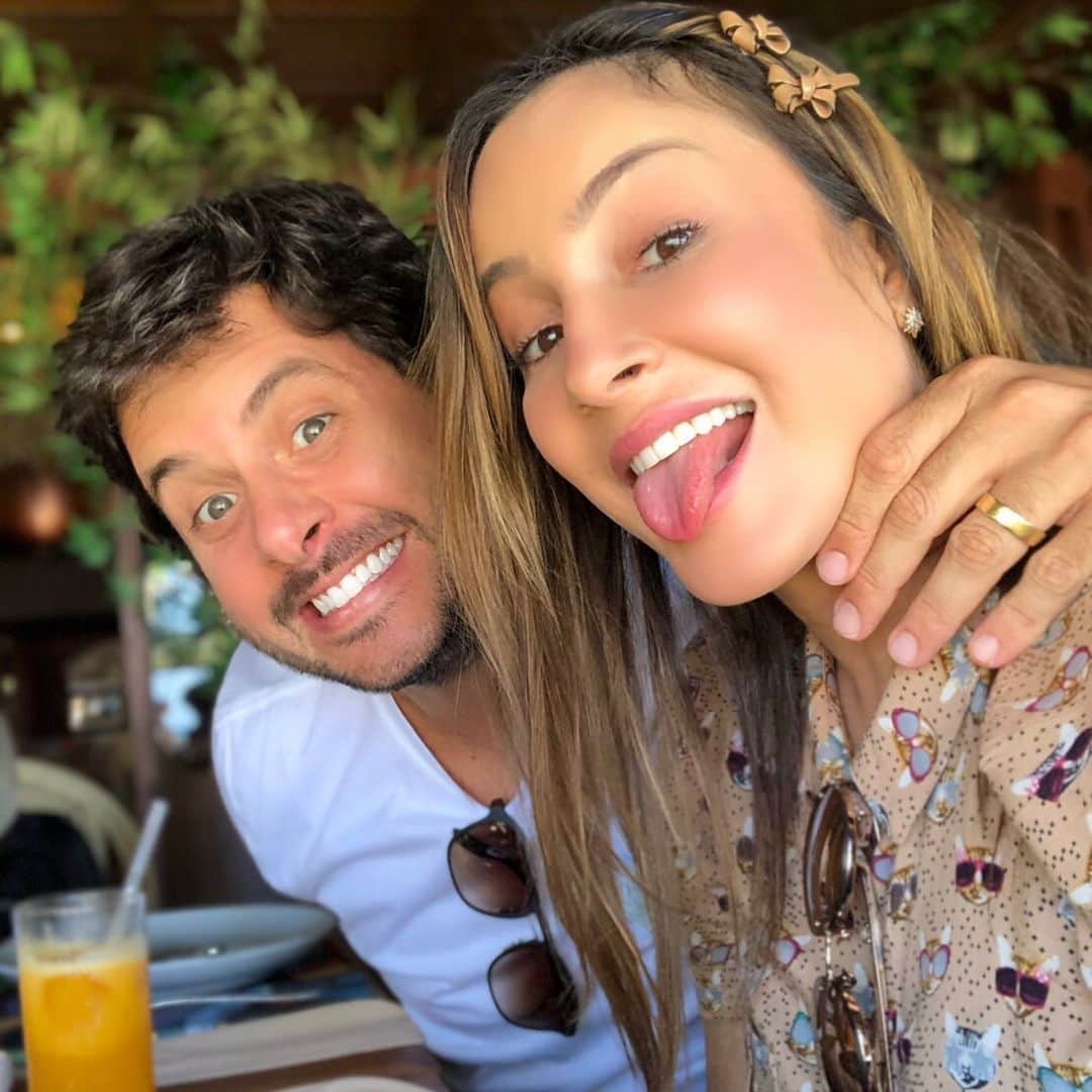 Claudia Leitteのインスタグラム：「😍 Um casalzin!」