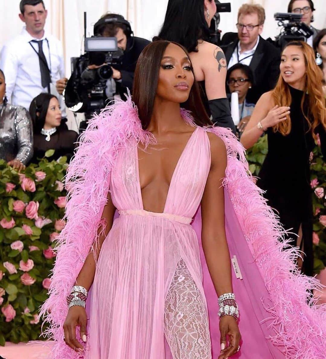 ナオミ・キャンベルさんのインスタグラム写真 - (ナオミ・キャンベルInstagram)「#CAMP 💗💗💗 #MetGala2019」5月8日 23時01分 - naomi