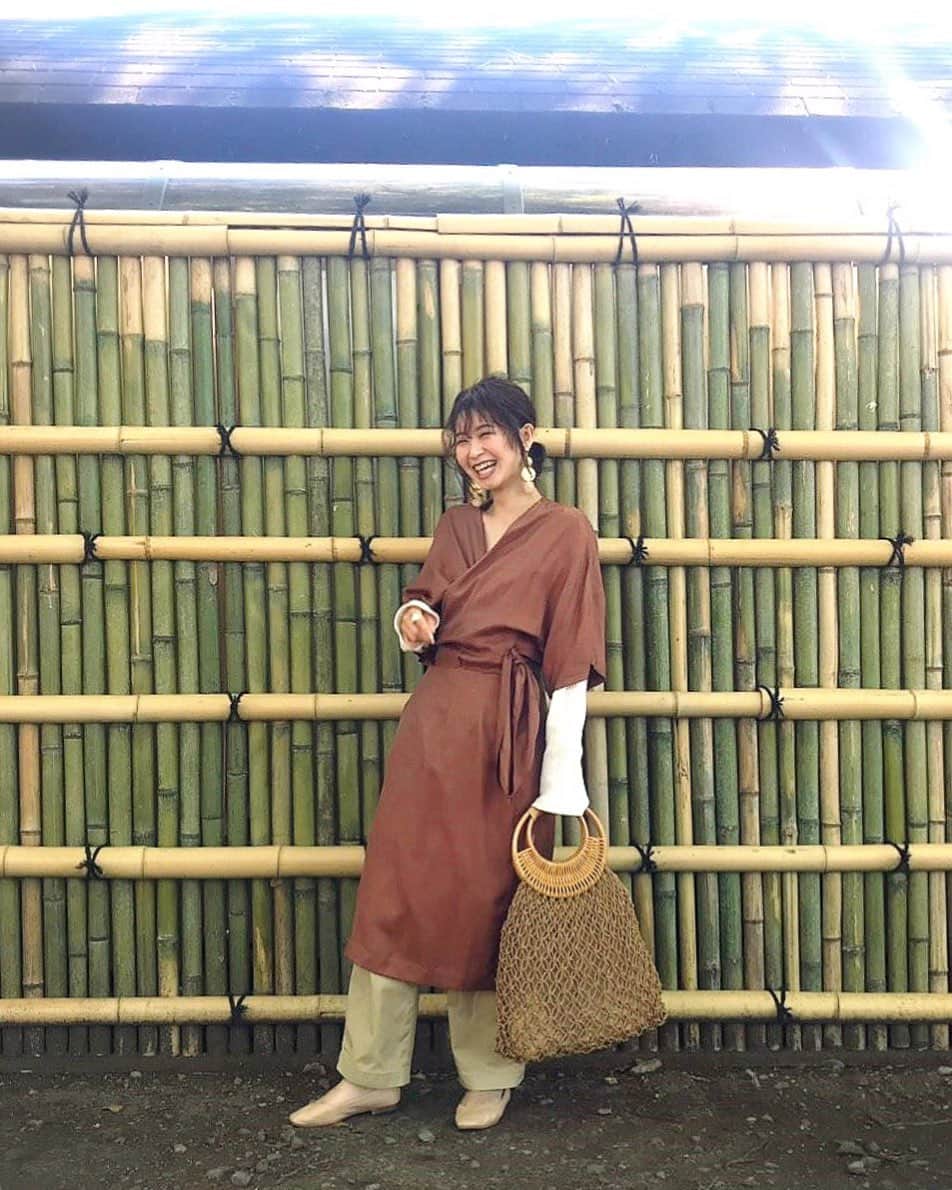 Eri Koyamaさんのインスタグラム写真 - (Eri KoyamaInstagram)「. 今日は昼間暑かった🌞💦 東京駅周辺ってことで 服装もそれっぽくしたつもり！笑 駅舎カラー。←そこ？笑 . 2年くらい前に買った古着のサテンワンピ、 今年着てまたさらにお気に入りになった♡ . #shop_ungrid_eri #fashion #ootd #私服」5月8日 23時11分 - 6ri___k