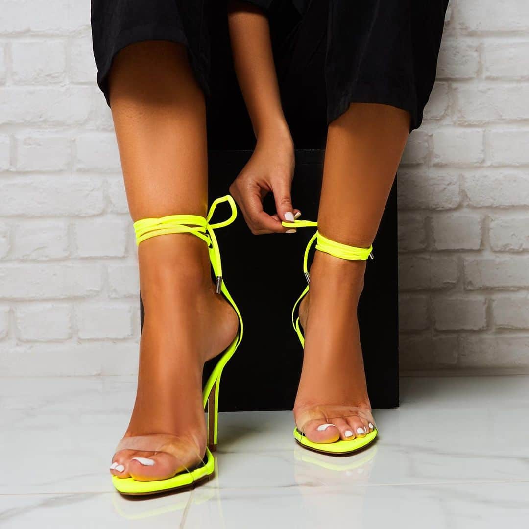 Public Desireさんのインスタグラム写真 - (Public DesireInstagram)「Lace up + neon = PERFECTION💓🙌 Shop JORJA £29.99 Remember gals for a chance to feature on our gram add the hashtags 👇 #lookofthebae #pdbae Tap to shop ☝  Make sure you check out our £10 edit hun!」5月8日 23時31分 - publicdesire
