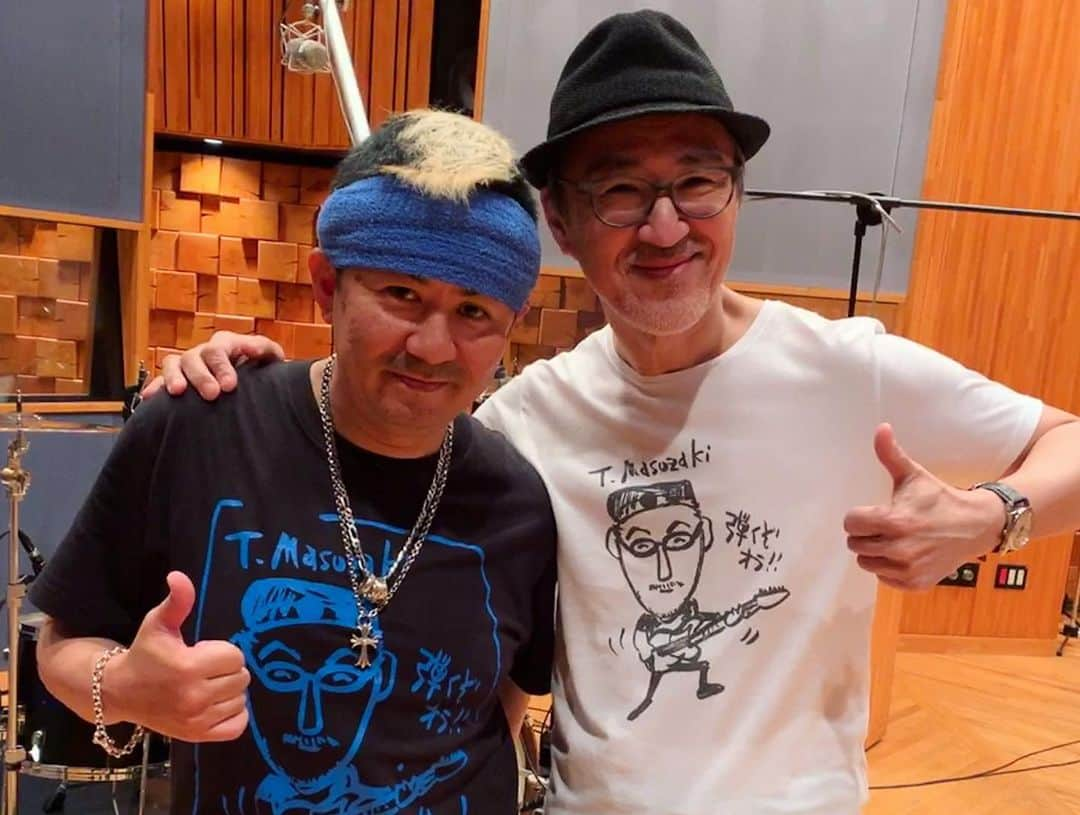 増崎孝司さんのインスタグラム写真 - (増崎孝司Instagram)「久々の吉田太郎(ds)+川崎哲平(bs)のリズム隊との録音でした。 男らしく(？)ヴィンテージのみ使用。 #吉田太郎 #川崎哲平 #安部潤 #gibson」5月8日 23時53分 - takashimasuzaki