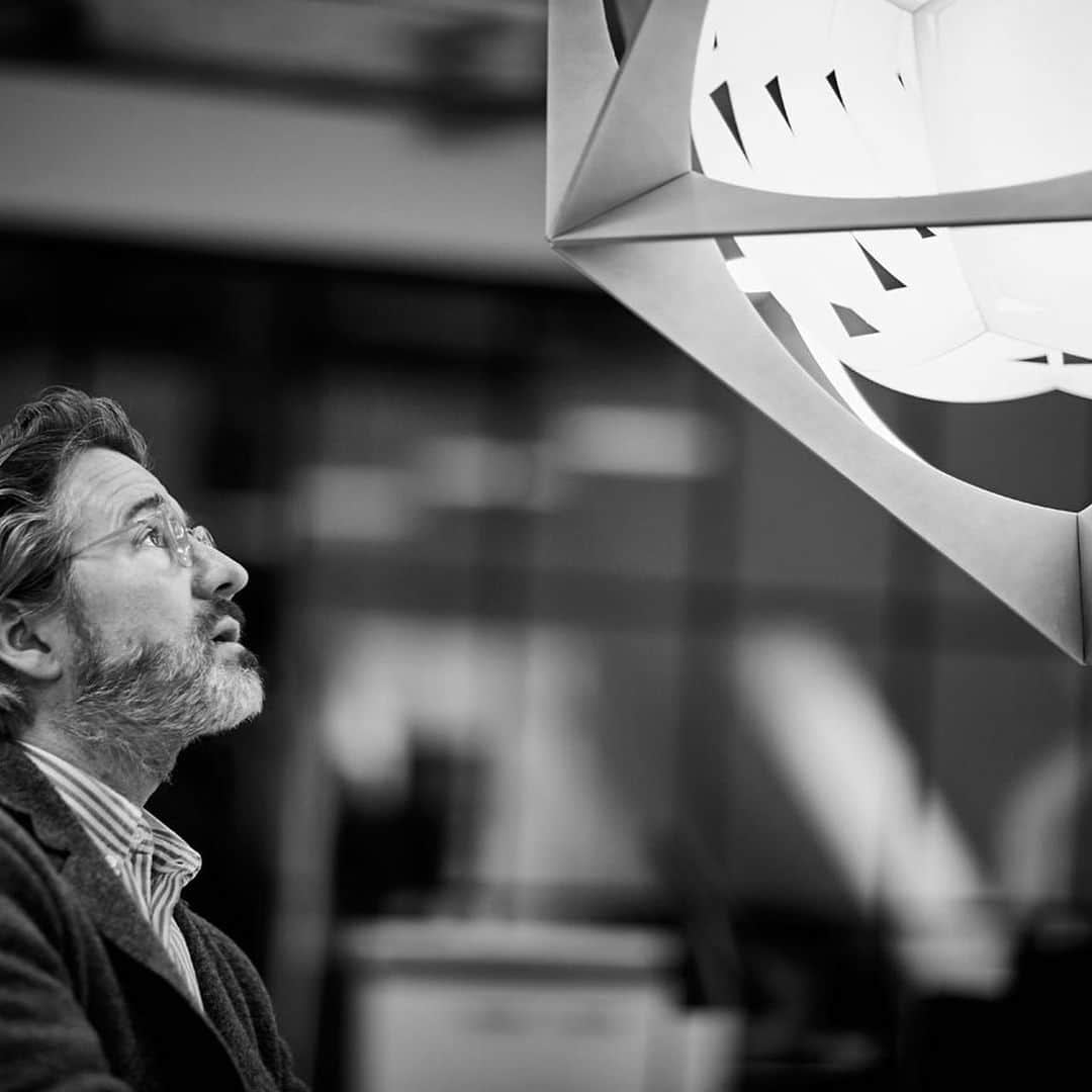 Design Milkさんのインスタグラム写真 - (Design MilkInstagram)「We had the incredible opportunity to sit down with Olafur Eliasson of @studioolafureliasson in Milan and have a deep and wide ranging conversation – How #lighting can make invisible things visible, being aware of the pollution of a screen culture, how to create art within the structure of design, and lighting and the human psyche. \\\ Check out the conversation on designmilk.com! \\\ Photo of the OE Quasi Light designed for @louispoulsen」5月9日 0時16分 - designmilk