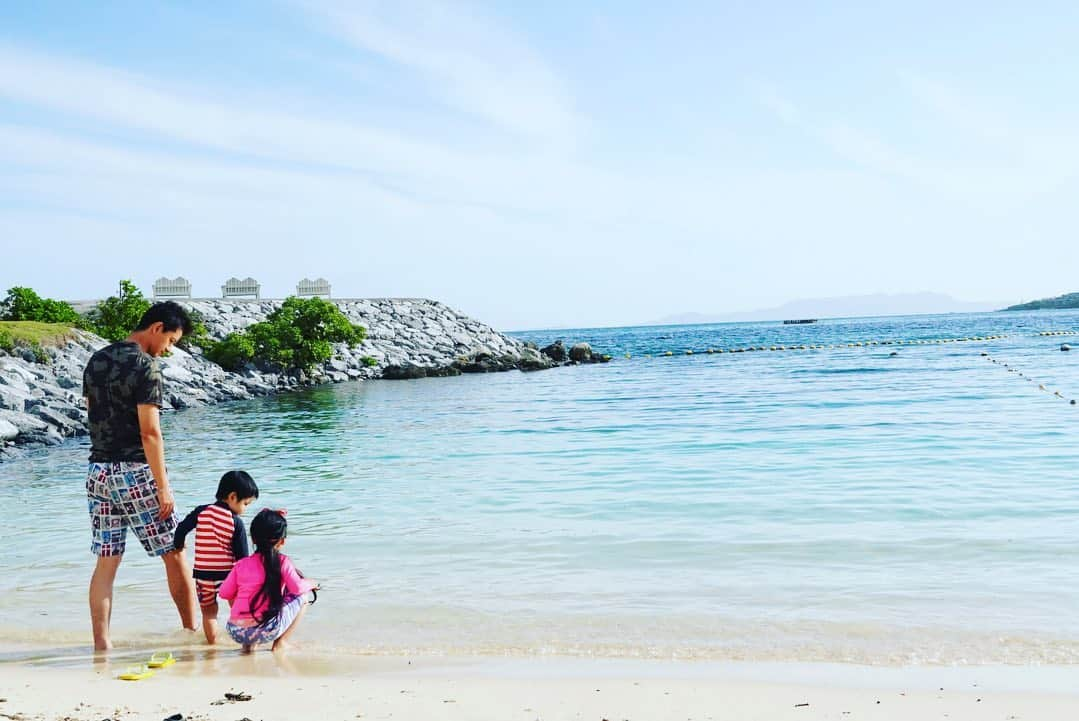 涼紫央さんのインスタグラム写真 - (涼紫央Instagram)「海とプールの毎日🏖」5月9日 0時23分 - toitoitoi