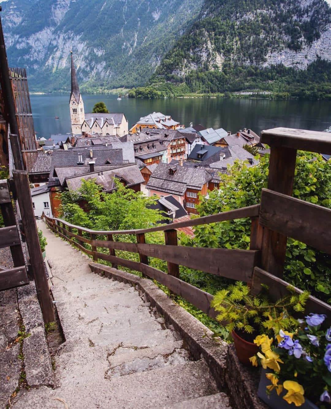 Wonderful Placesさんのインスタグラム写真 - (Wonderful PlacesInstagram)「Hallstatt - Austria ❤️❤️❤️ . Pictures by ✨✨@darwinphotography✨✨ #wonderful_places for a feature ❤️」5月9日 0時28分 - wonderful_places