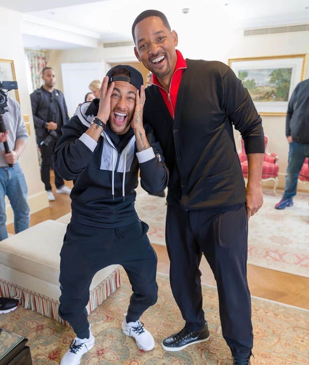 ウィル・スミスさんのインスタグラム写真 - (ウィル・スミスInstagram)「Repost @neymarjr ・・・ One of the Best days of my life !!! Nice to see u ma man  @willsmith u are the best ❤️ #aladdin」5月9日 0時55分 - willsmith