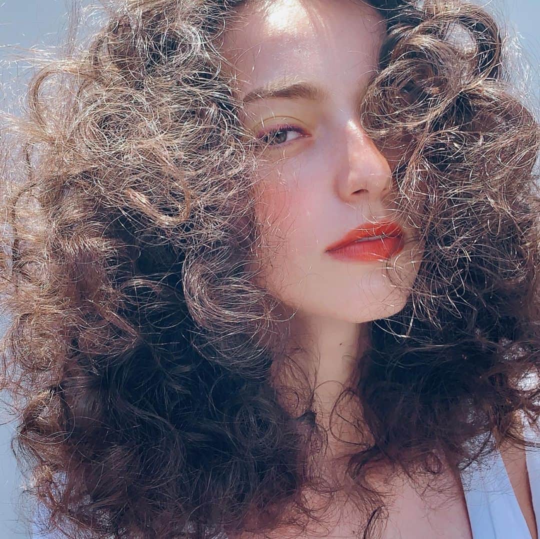 山口りささんのインスタグラム写真 - (山口りさInstagram)「#shooting for #magazine  curly hair summer makeup」5月9日 0時56分 - hairmakeupbylisayamaguchi