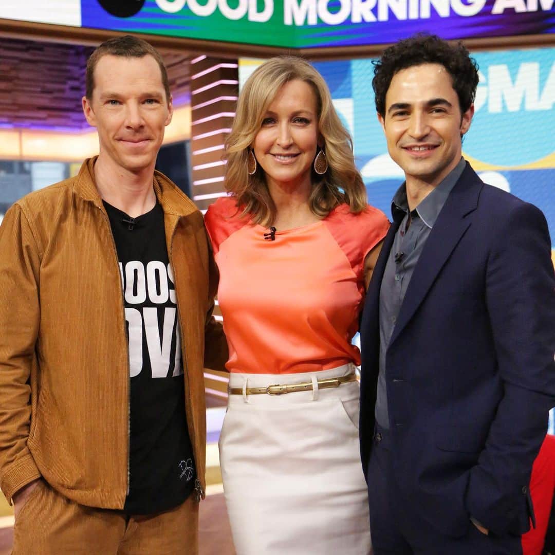 Good Morning Americaさんのインスタグラム写真 - (Good Morning AmericaInstagram)「Three’s company! Loved having @zacposen and #BenedictCumberbatch on the show this morning — two incredibly talented people! 🙌」5月9日 0時56分 - goodmorningamerica
