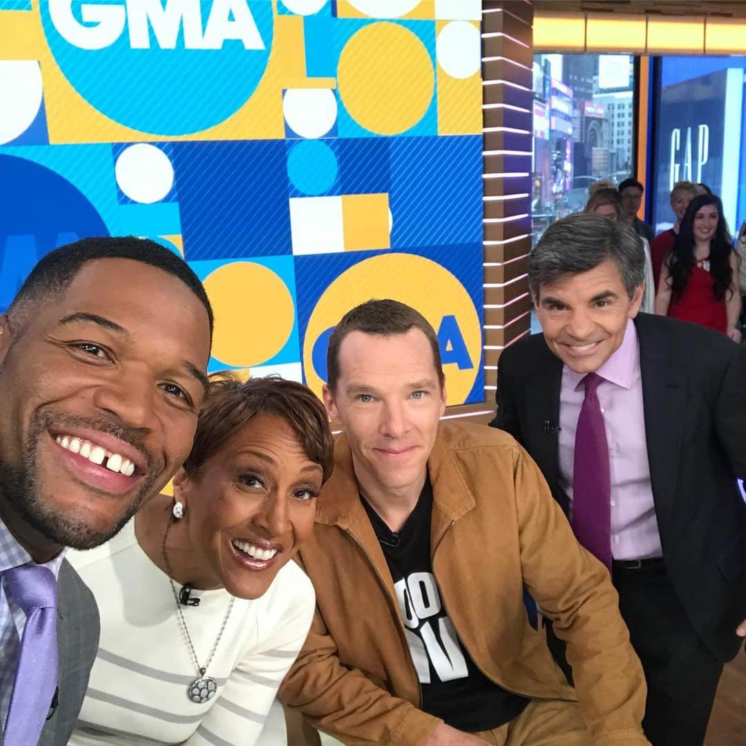 Good Morning Americaさんのインスタグラム写真 - (Good Morning AmericaInstagram)「What time is it? Time for a selfie with #DrStrange himself, #BenedictCumberbatch! 🤳 Even though @therussobrothers lifted the spoiler ban on #AvengersEndgame, he still refused to spill any secrets! 🤫」5月9日 1時16分 - goodmorningamerica