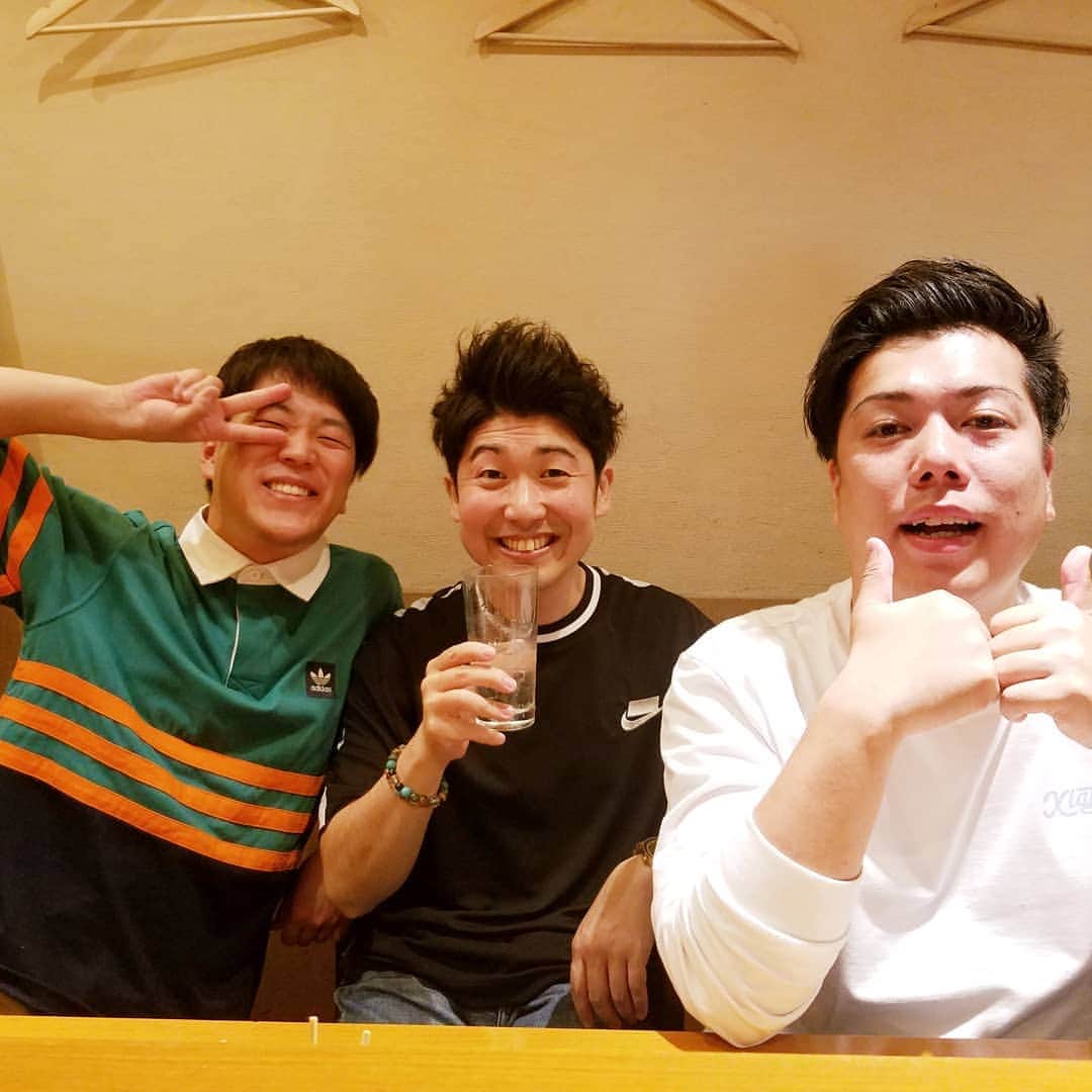 レイチェルのインスタグラム：「今宵は、  別府くん&はじりくんと。  実は意外にも、  この3人での飲み会は初。  でも、全くそんな感じがしないほどに、  たぁのぉしぃーーー！！！！！ 😁😁😁😁💨💨💨💨💨🎶🎶🎶🎶🎶✨✨✨✨✨」