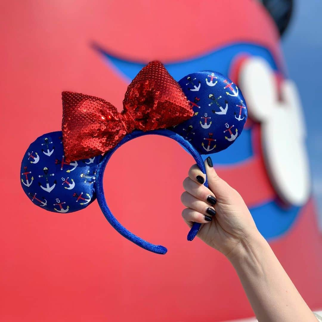 Disneyさんのインスタグラム写真 - (DisneyInstagram)「Set sail in style! Swipe left to see more exclusive ears on @disneycruiseline.」5月9日 1時47分 - disney