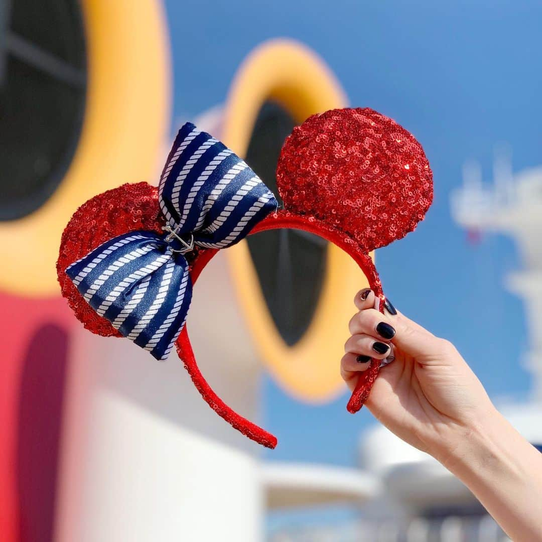 Disneyさんのインスタグラム写真 - (DisneyInstagram)「Set sail in style! Swipe left to see more exclusive ears on @disneycruiseline.」5月9日 1時47分 - disney