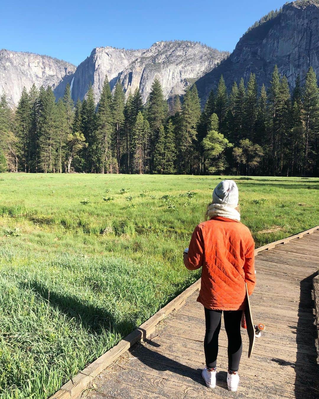 ジェイミー・アンダーソンのインスタグラム：「Yosemite 😍」