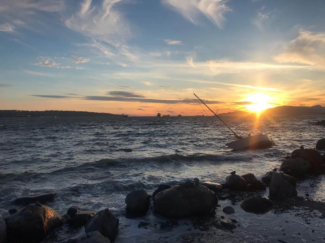 トーレイ・デヴィートのインスタグラム：「Beautiful Canada.」