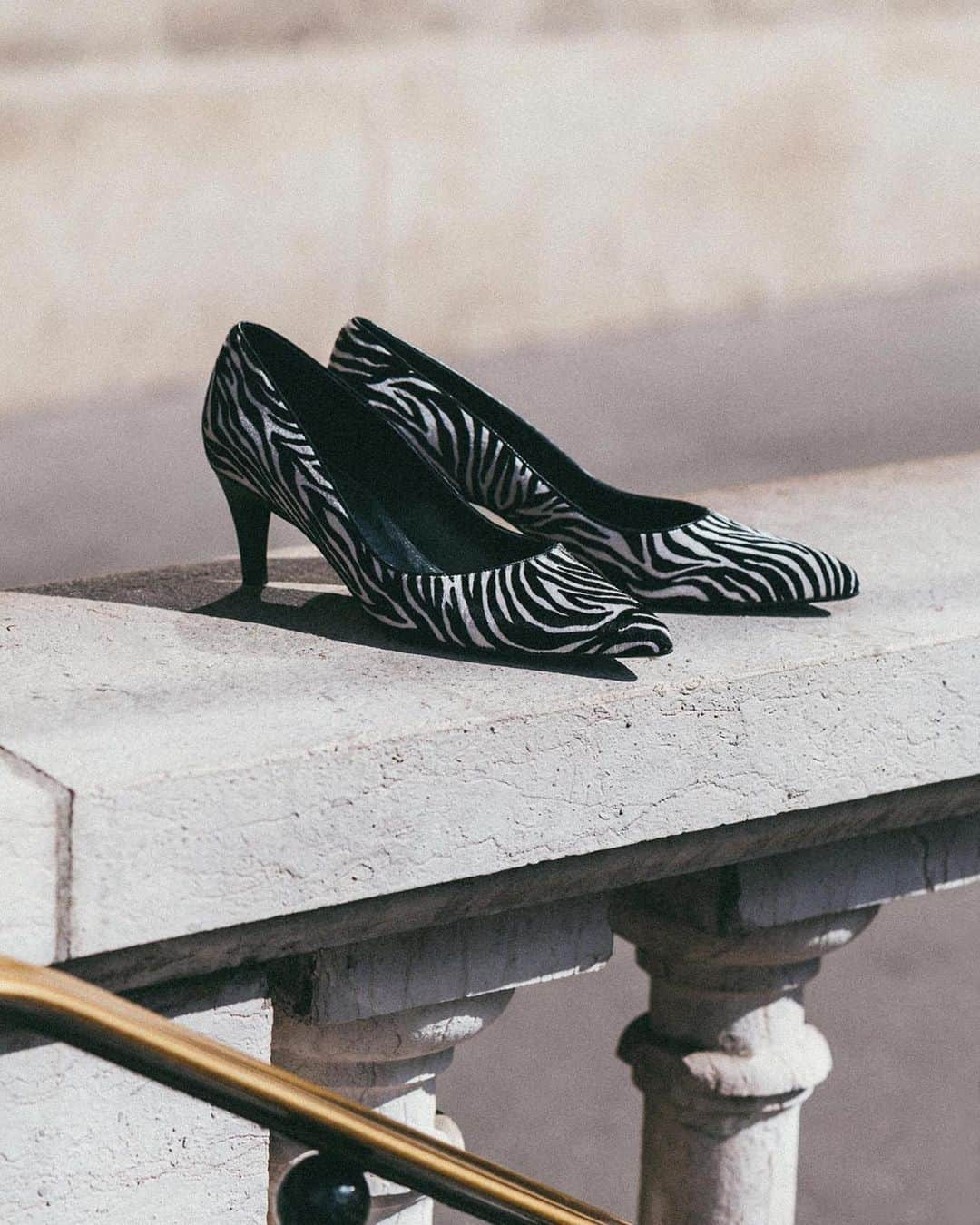 フリーランスさんのインスタグラム写真 - (フリーランスInstagram)「Focus sur les escarpins ITLYS en cuir imprimé zèbre 🦓  #FreeLanceParis #FreeLanceshoes #madeinFrance」5月9日 3時02分 - freelance_paris