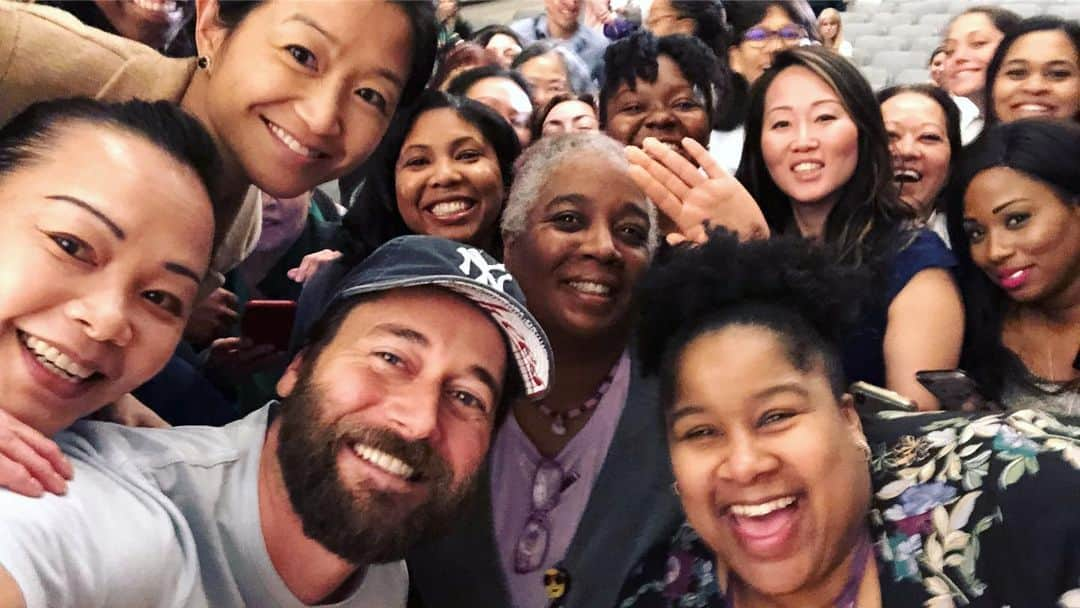 ライアン・エゴールドさんのインスタグラム写真 - (ライアン・エゴールドInstagram)「We see you nurses...Happy Nurse Appreciation Week... thanks to you without whom our hospitals would not run... we would not be cared for day in and day out... thanks to @hannahcenci who took care of me @nyulangone Thanks to my amazing sister @nickle_egg who just turned 30 WHAT 🎊 Thanks to all the nurses who care 💛💛 We love and appreciate you around the 🌎 @nychealthsystem」5月9日 3時40分 - ryaneggold