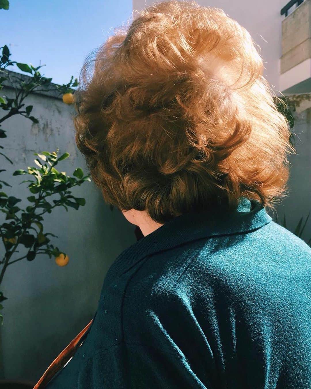 Vogue Italiaさんのインスタグラム写真 - (Vogue ItaliaInstagram)「Our CALL-TO-ACTION is open until May 26th 🇪🇺✨ What’s the bright side of Europe for you?  Here’s other bright pictures selected by our Brand Visual Director @alessiaglaviano ➡️ Do you want to join our call-to-action? Share an image that represents something you love about Europe with the hashtag #TheBrightSideofEU: the best ones will be selected on a daily basis by our Brand Visual Director @alessiaglaviano and shared on our account! This project is a continuation of our new @luomovogue issue, entirely devoted to the bright side of Europe. Remember to use the hashtag #TheBrightSideofEU and to tag @luomovogue @vogueitalia when you share your image ✨ Don’t miss this special opportunity, together we can make a difference!  #WELOVEU #LUOMOLovesEU」5月9日 4時05分 - vogueitalia