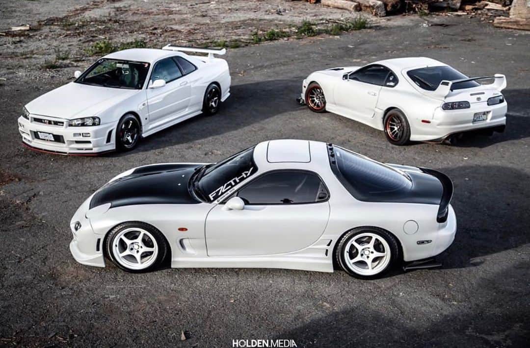 CarsWithoutLimitsさんのインスタグラム写真 - (CarsWithoutLimitsInstagram)「JDM Legends 🔥 Photo @holden.media  #carswithoutlimits #toyota #supra #nissan #skyline #mazda #rx7 #toronto」5月9日 4時28分 - carswithoutlimits