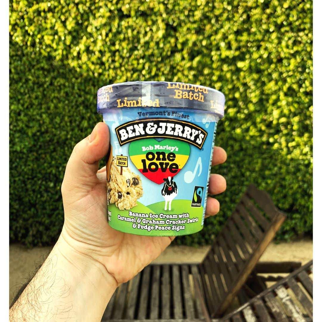 ボブ・マーリーさんのインスタグラム写真 - (ボブ・マーリーInstagram)「Have you remembered to post a picture of your Bob Marley One Love ice cream flavor? We're announcing the first winner on Friday! Post a picture of your @benandjerrys #OneLovePint (be sure to use the hashtag!) for the chance to win a free Bob Marley t-shirt! Winners announced on Fridays to the end of the month. _____ Proceeds from the flavor go to fund our #OneLoveYouthCamp, empowering the youth of Jamaica to use music, dance, and arts to help respond to challenges in their lives and break down barriers.」5月9日 5時15分 - bobmarley