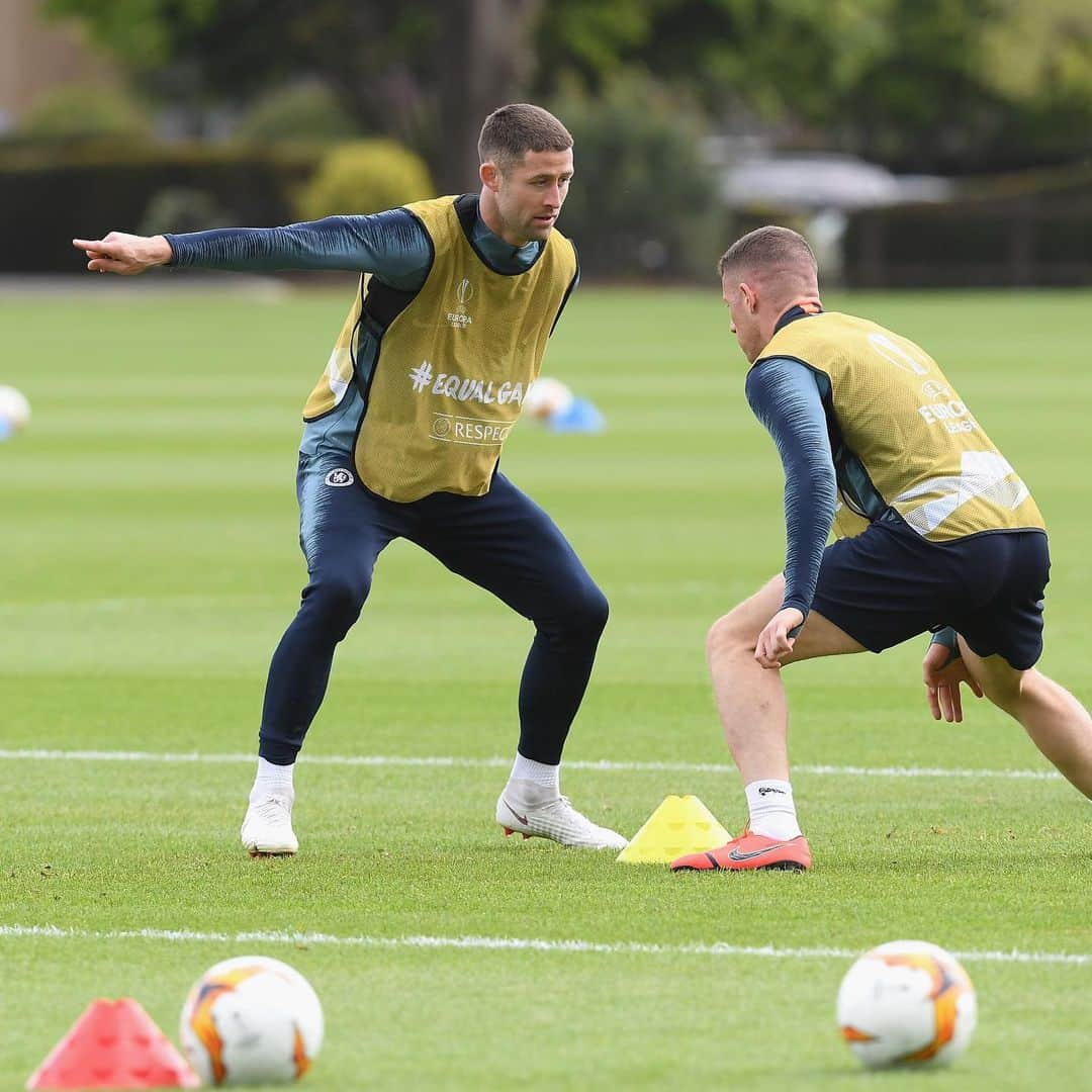 ガリー・ケーヒルさんのインスタグラム写真 - (ガリー・ケーヒルInstagram)「This way to the semi final 2nd leg ➡️⚽️ Massive game at the Bridge tomorrow night #chelseafc #europaleague」5月9日 5時24分 - garyjcahill