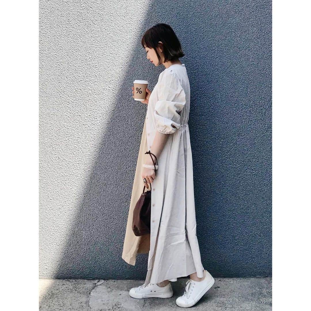のインスタグラム：「#wear更新 ☝︎ TOPにURL載せてます ．．．．．．✈︎ . . . #code #outfit #ootd . . . 詳しくは#wear で見てね♥︎ wear account → sizu0618 . . . #MINEBY3MOOTD #mamagirl #コーデ #コーディネート #ファッション #今日の服 #今日のコーデ #ママファッション #ママコーデ #ママスタイル @dholic_snap @dholic_snap #dholic #dholicsnap @arholiday」