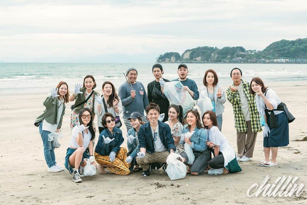 KYOHEYのインスタグラム：「先日のchillin-GW special-で﻿ chillin BEACH CLEAN PROJECTをスタートしました！🏖🐠☀️﻿ 企画へのたくさんの賛同、ご参加、誠にありがとうございました！🙇‍♂️﻿ ﻿ chillin @chillin_music として、引き続きこのような活動を継続してまいりますので、皆様のさらなるご協力をよろしくお願い致します！😃✨🤙﻿ ﻿ #chillin #ブエチリ #BEACHCLEAN #ビーチクリーン #sea #lovesea #材木座海岸 #GREENROOMBEACHCLUB #鎌倉 #材木座」