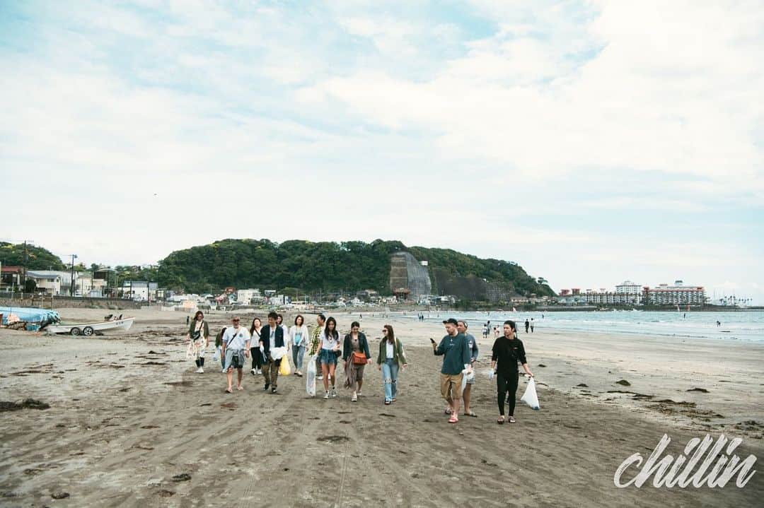 KYOHEYさんのインスタグラム写真 - (KYOHEYInstagram)「先日のchillin-GW special-で﻿ chillin BEACH CLEAN PROJECTをスタートしました！🏖🐠☀️﻿ 企画へのたくさんの賛同、ご参加、誠にありがとうございました！🙇‍♂️﻿ ﻿ chillin @chillin_music として、引き続きこのような活動を継続してまいりますので、皆様のさらなるご協力をよろしくお願い致します！😃✨🤙﻿ ﻿ #chillin #ブエチリ #BEACHCLEAN #ビーチクリーン #sea #lovesea #材木座海岸 #GREENROOMBEACHCLUB #鎌倉 #材木座」5月9日 15時48分 - kyohey5