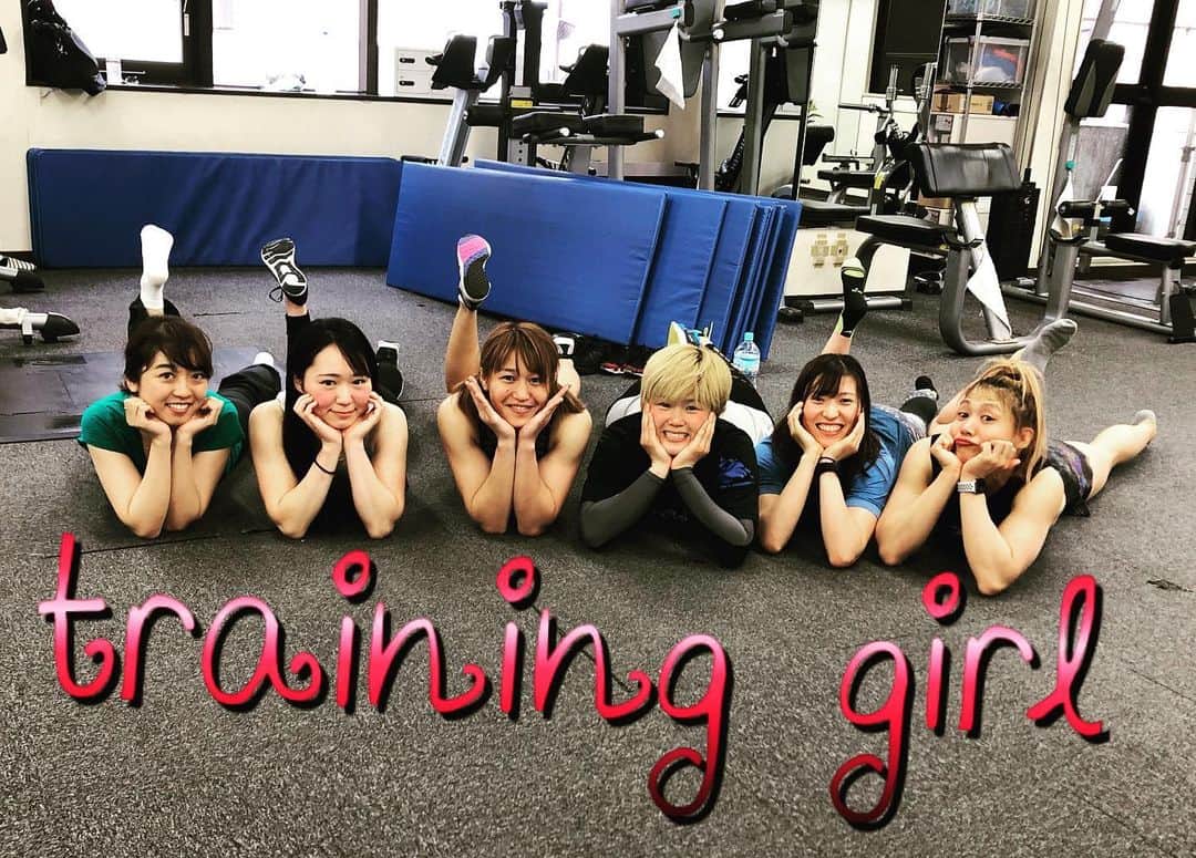 のインスタグラム：「training girl 🧡  今日は女子率高かったー😎  #training #fitness #workout #body #fitnessmotivation #fitnessgirlgirl #gym #gymgirl #fit #fitgirl #diet #muscle #musclegirls #mma #wmma #icehockey #iaido #筋トレ #筋トレ女子 #美ボディ #トレーニング #トレーニング女子 #筋肉 #筋肉女子 #ジム #格闘技 #アイスホッケー #居合道」