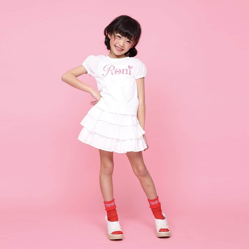 RONI WORLDさんのインスタグラム写真 - (RONI WORLDInstagram)「💛🧡New arrival🧡💛﻿ ﻿﻿ 2019 SUMMER COLLECTION入荷﻿﻿ ﻿﻿ 明日以降、順次入荷いたします。﻿ 各店の入荷状況はお近くの﻿ 店舗にお問い合わせください。﻿﻿ ﻿﻿ コドモランド本日19時より販売スタート﻿﻿ ★ @kodomoland_official ﻿﻿ ﻿﻿ ﻿﻿ #RONI ﻿ #roni ﻿ #ロニィ﻿﻿ #kids ﻿ #kidsfashion ﻿ #キッズ﻿﻿ #キッズファッション ﻿ #子供服 ﻿ #子供﻿﻿ #model﻿ #サマーコーデ」5月9日 15時58分 - roni62insta