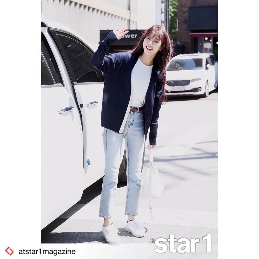 Aprilさんのインスタグラム写真 - (AprilInstagram)「#Repost from @atstar1magazine . 꺄아~💕화보 촬영 현장에 요정이!?!🧚🏻‍♂️ ▫️ 앳스타일 6월호 화보 촬영을 위해 출근길에 나선 나은이를 만났어요!🥳🥰 ▫️ 햇살만큼✨ 눈부신 나은이의 미모는 오늘도 열일 중 입니다!🔥🔥🔥 ▫️ "넘나 귀엽고 상큼해서 심장에 무리오니까, 깜빡이 켜고 들어와주라~⭐️" ▫️ #에이프릴 #나은 #APRIL #NAEUN #제이에스티나가방 #JESTINA #화보 #앳스타일 #atstar1」5月9日 16時15分 - official.april