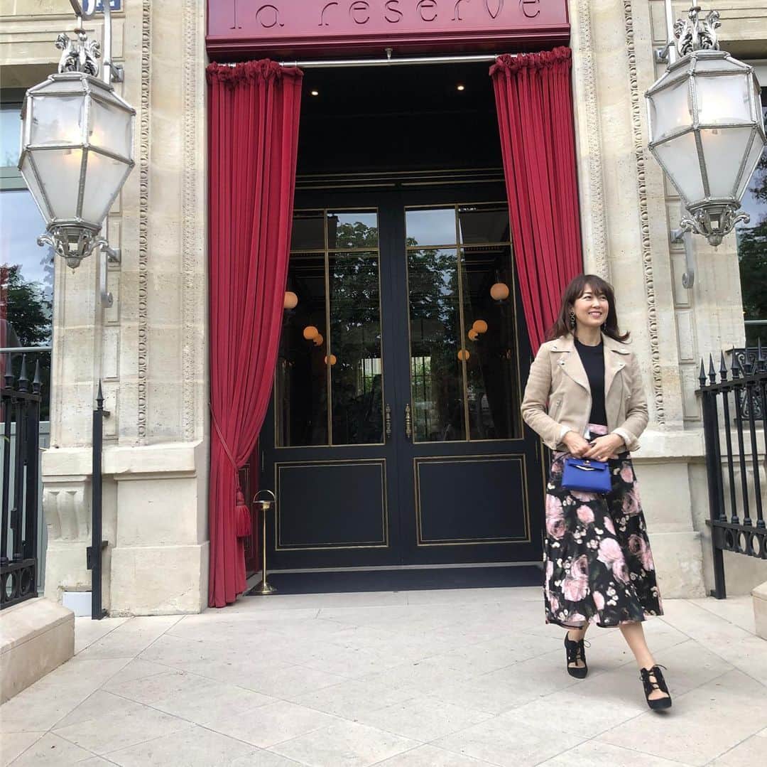 草間淑江さんのインスタグラム写真 - (草間淑江Instagram)「昨夜帰国しました。  パリ🇫🇷滞在中は ラ レゼルヴに宿泊。  落ちた素敵なホテルです。  #パリ#パリ🇫🇷#ラレゼルブ」5月9日 16時26分 - yoshie_kusama