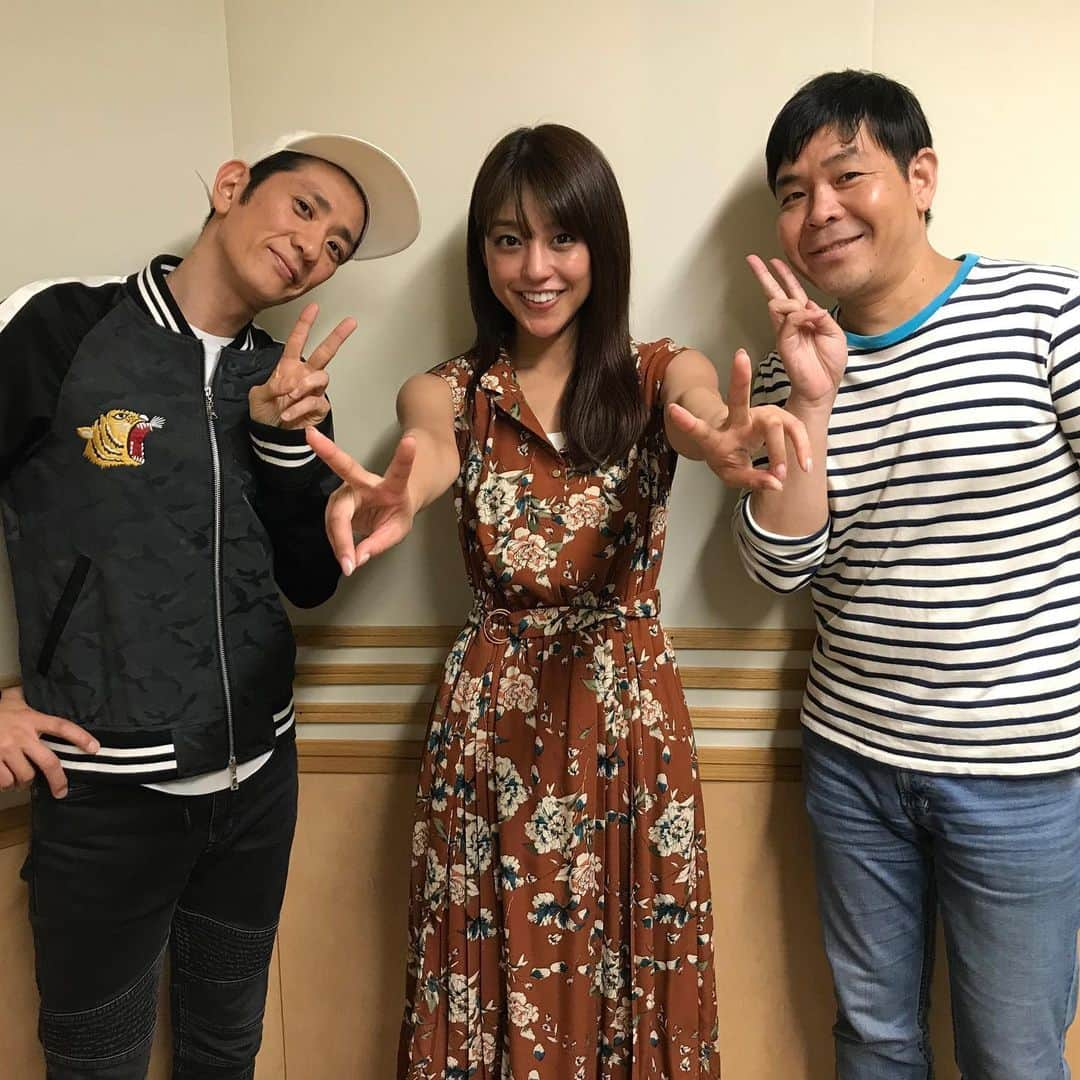 岡副麻希さんのインスタグラム写真 - (岡副麻希Instagram)「🌼 今夜の『#岡副麻希のほくほくたいむ』、 #アンタッチャブル の柴田さんと 文化放送の砂山アナが遊びにきて下さいました❣️❣️ ほくほくを超えた気がする…🤔✨ ずっと笑ってました😚  柴田さんが出演中の番組は、 同じく#文化放送 （朝７じ〜９じ）、 『#なな→きゅう』🌼✨🤗 今夜も#深夜２じから です🥰 #radiko」5月9日 16時26分 - maki_okazoe_official